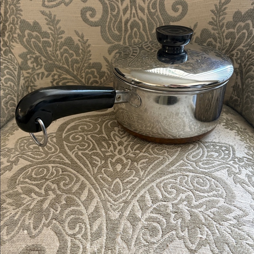 Vintage Revere Ware 1 quart Copper Bottom Sauce Pan with Lid